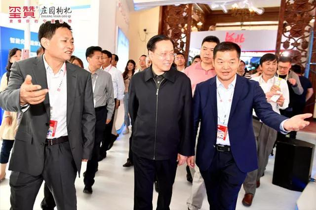 高贵董事长_气质女头像高贵成熟