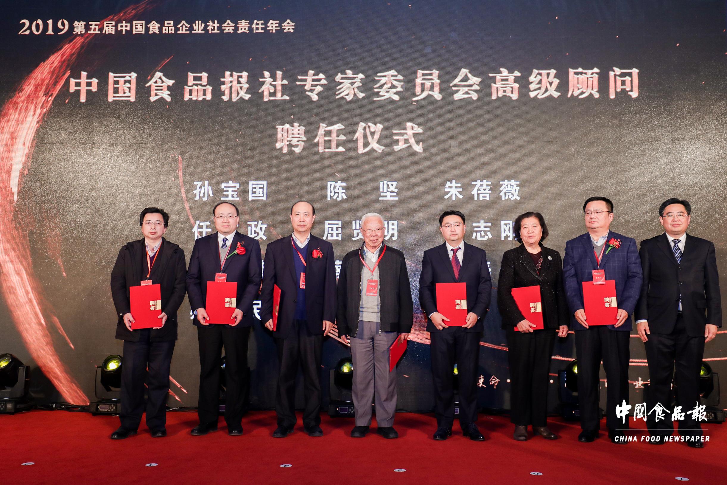 北京高端招聘_北京高级人才招聘会现场火爆 超半数是博士(2)