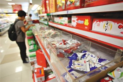 专家辟谣喝牛奶致癌:实在担心激素可选脱脂奶