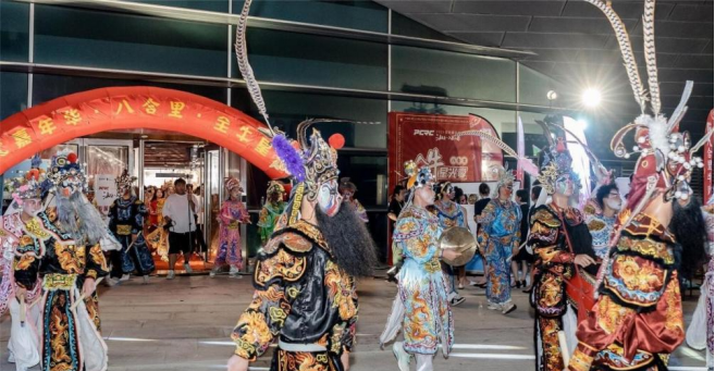 超跑嘉年华,汕头八合里牛肉火锅展现非遗美食 超跑嘉年华,汕头八合里牛肉火锅展现非遗美食